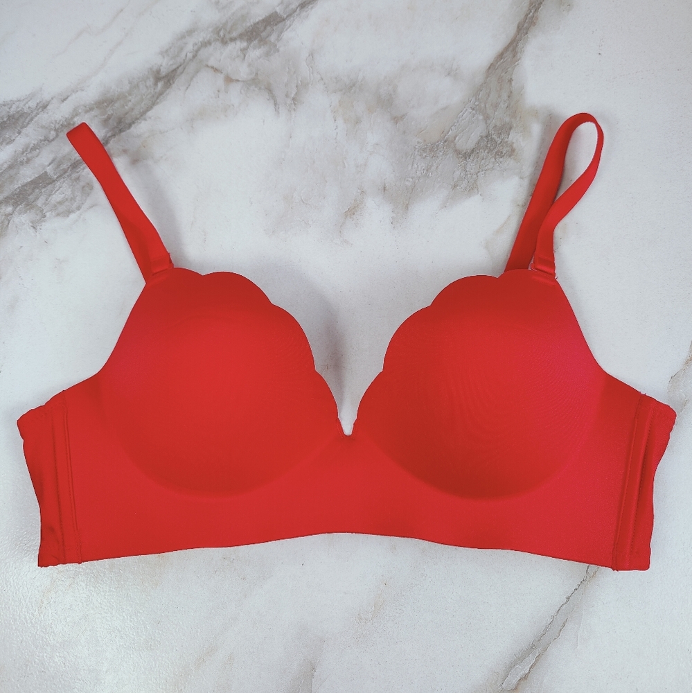 Aimerfeel Japan Red Scalloped Edge Wireless Maximum Boost Push Up Bra, Sz 36C